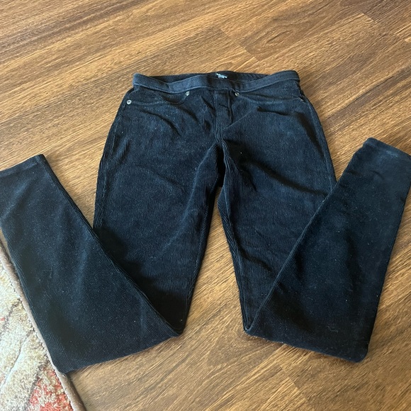 HUE Women's Dark Black Skinny Jeans - Picture 1 of 2